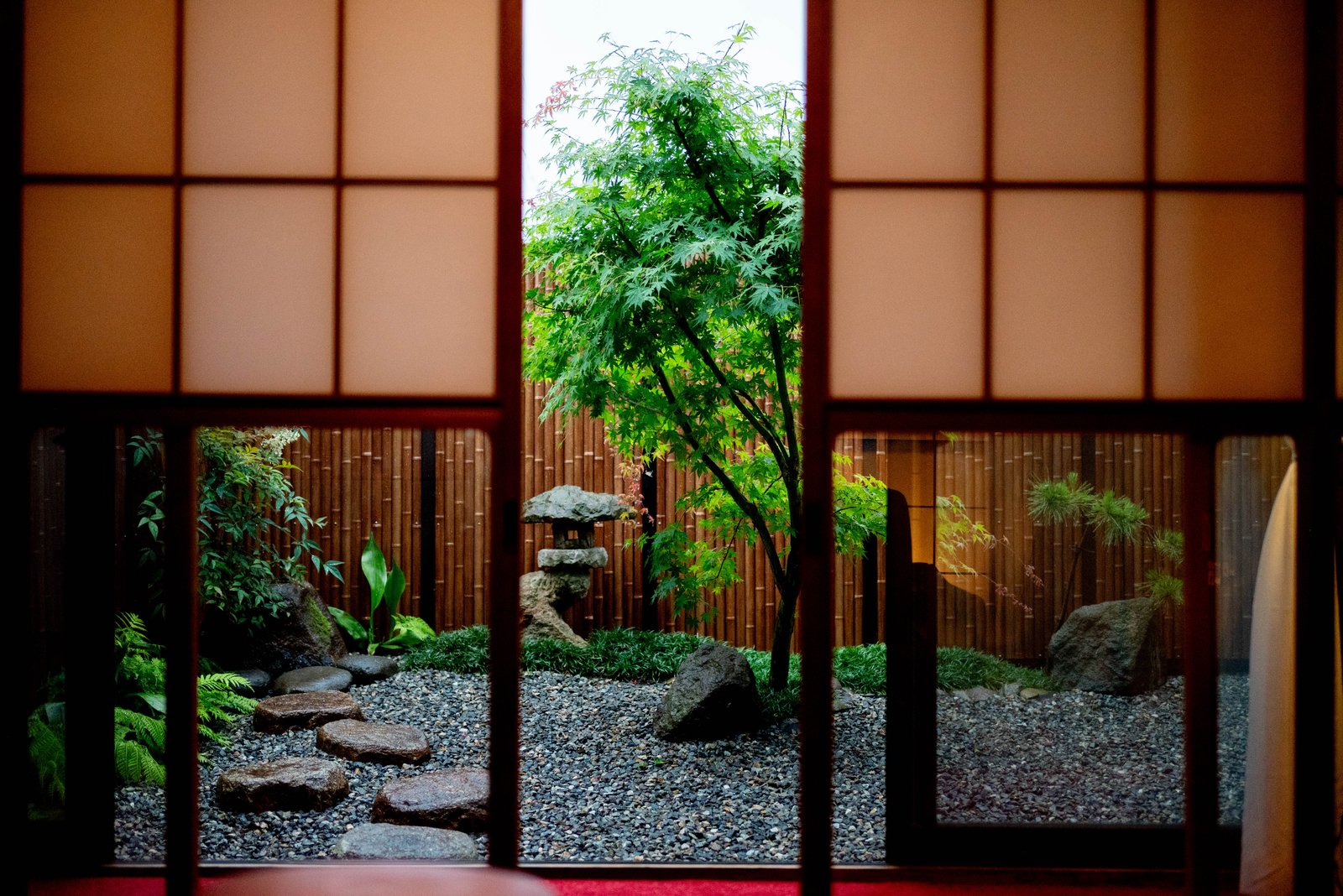 Shiragiku Villa — Japanese garden through shōji
